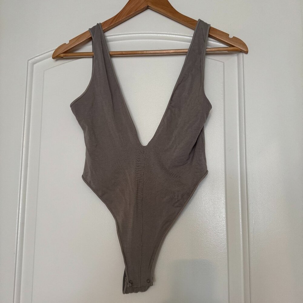 NWT Skims Deep Plunge Bodysuit Grey Modal Size S/M